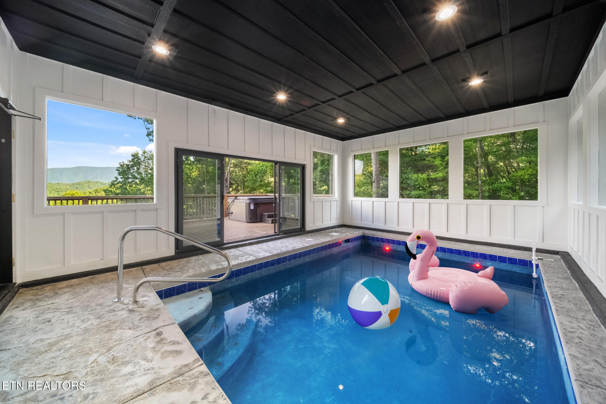 2715 Pine Crest Lane