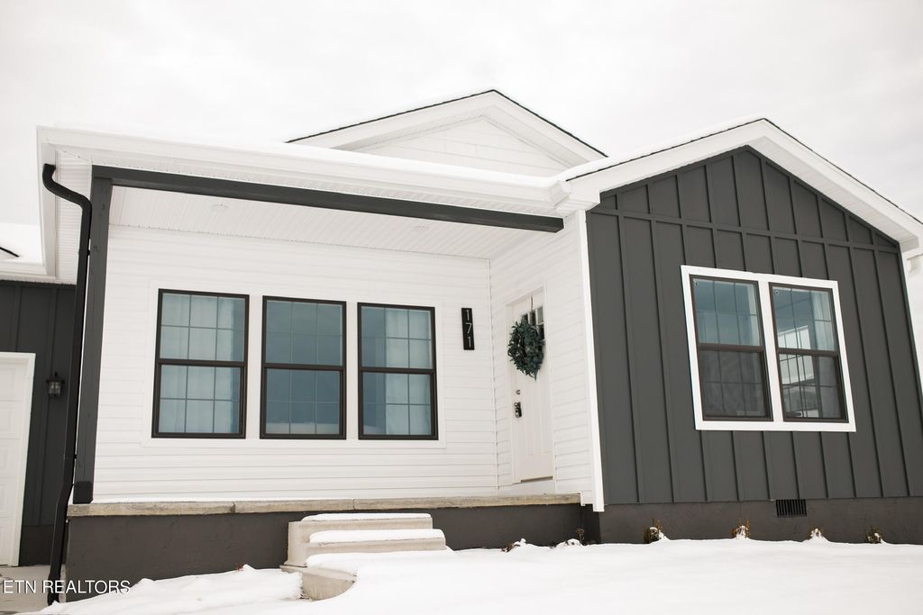 Photo of 171 First Ave, New Tazewell, TN 37825 (MLS # 1230097)