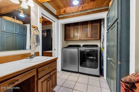 Tiny photo for 450 Emory River Rd, Harriman, TN 37748 (MLS # 1328029)