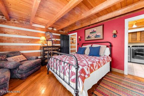 Tiny photo for 450 Emory River Rd, Harriman, TN 37748 (MLS # 1328029)