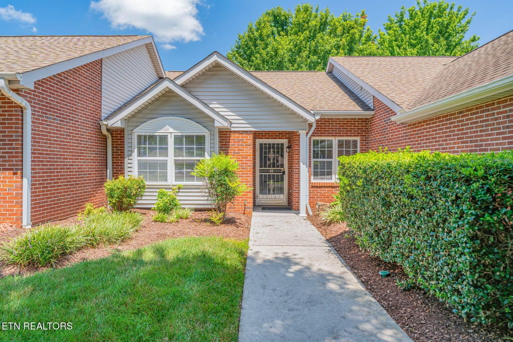 Photo of 715 Cedar Lane #102, Knoxville, TN 37912 (MLS # 1348937)