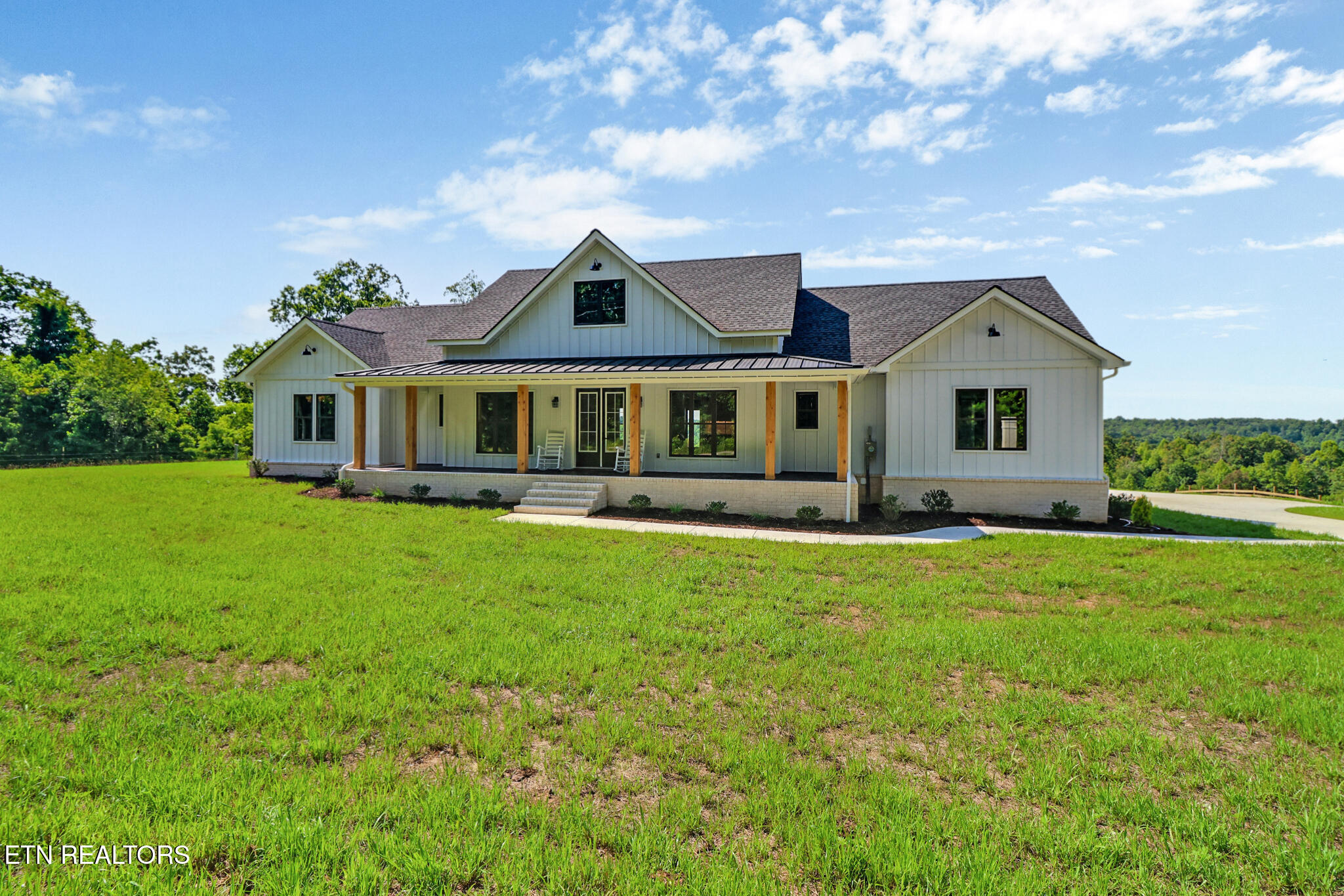 320 Ridge Lane