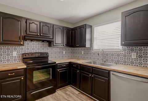 Tiny photo for 111 Azalea St, Sweetwater, TN 37874 (MLS # 1347774)