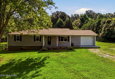 Photo of 111 Azalea St, Sweetwater, TN 37874 (MLS # 1347774)