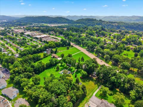 Tiny photo for 609 S Charles G Seivers Blvd, Clinton, TN 37716 (MLS # 1349991)