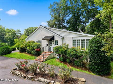 Tiny photo for 609 S Charles G Seivers Blvd, Clinton, TN 37716 (MLS # 1349991)