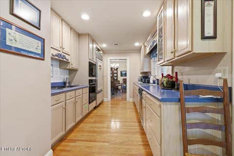 Tiny photo for 609 S Charles G Seivers Blvd, Clinton, TN 37716 (MLS # 1349991)