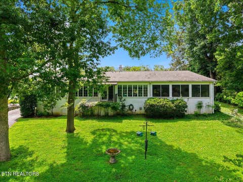 Tiny photo for 609 S Charles G Seivers Blvd, Clinton, TN 37716 (MLS # 1349991)