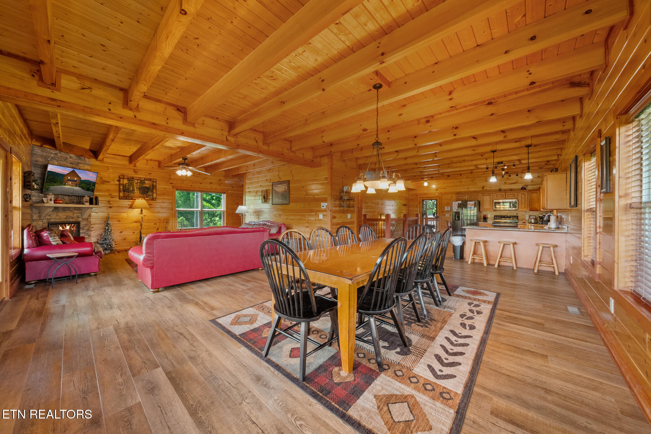 320 Pinnacle Cottage Way