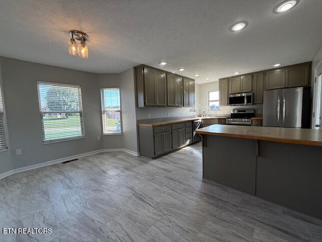 734 Southview Circle
