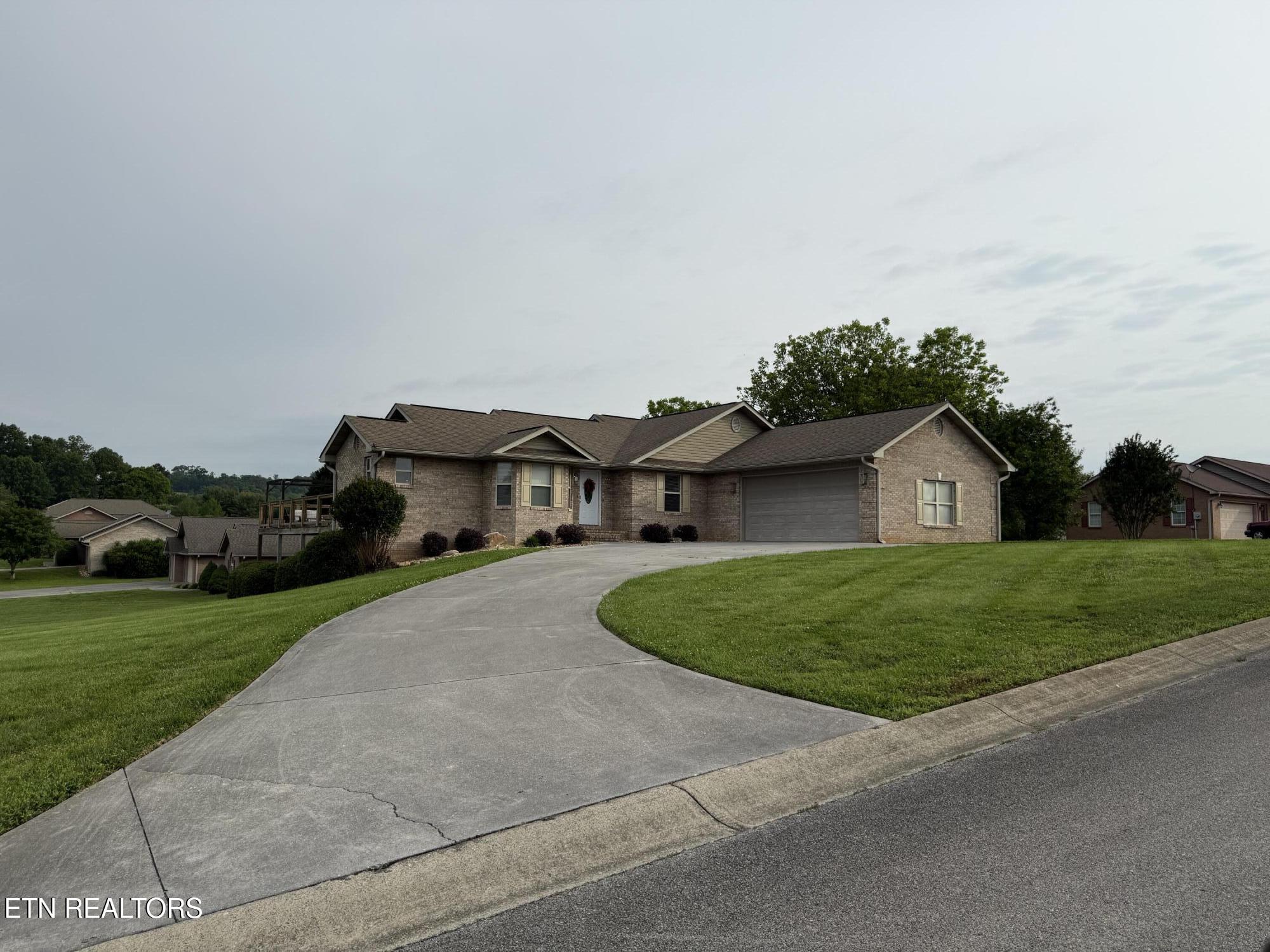 734 Southview Circle
