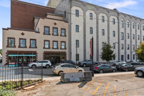 222 N Central St B6 Knoxville TN 37917