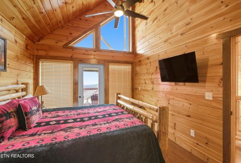 Tiny photo for 2042 Starr Crest Drive, Sevierville, TN 37876 (MLS # 1328302)