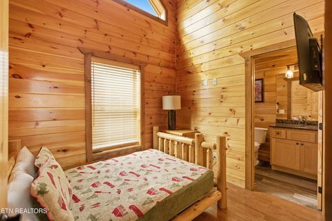 Tiny photo for 2042 Starr Crest Drive, Sevierville, TN 37876 (MLS # 1328302)