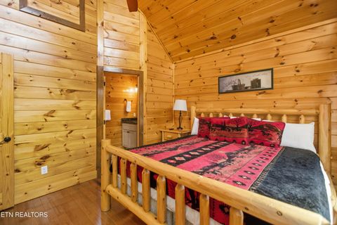 Tiny photo for 2042 Starr Crest Drive, Sevierville, TN 37876 (MLS # 1328302)