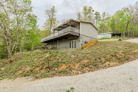 Photo of 349 S Marlowe Lane, Speedwell, TN 37870 (MLS # 1338197)