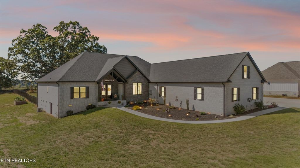 Photo of 923 Herbert Drive, Greenback, TN 37742 (MLS # 1318530)