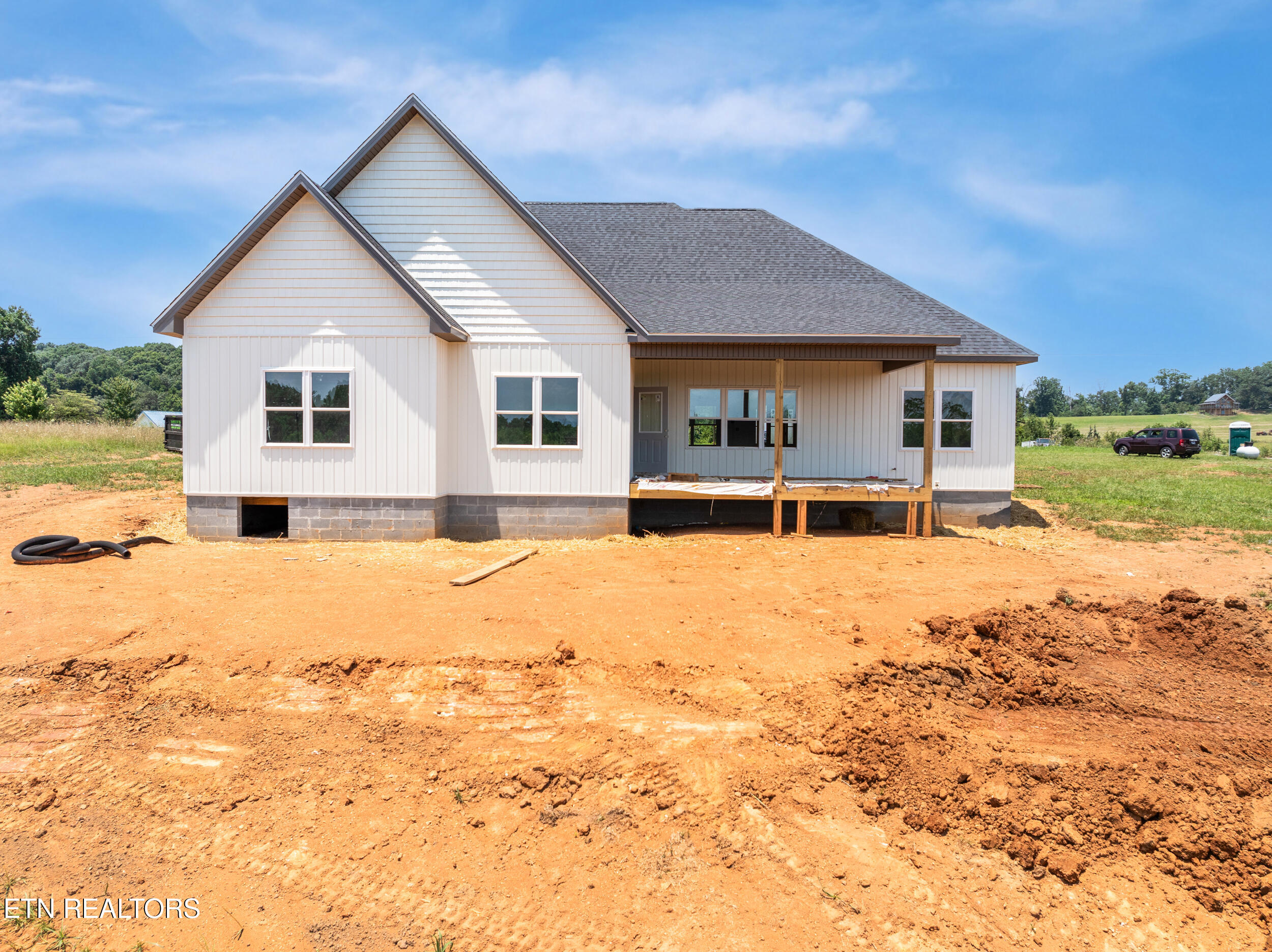 363 Meadow Rd