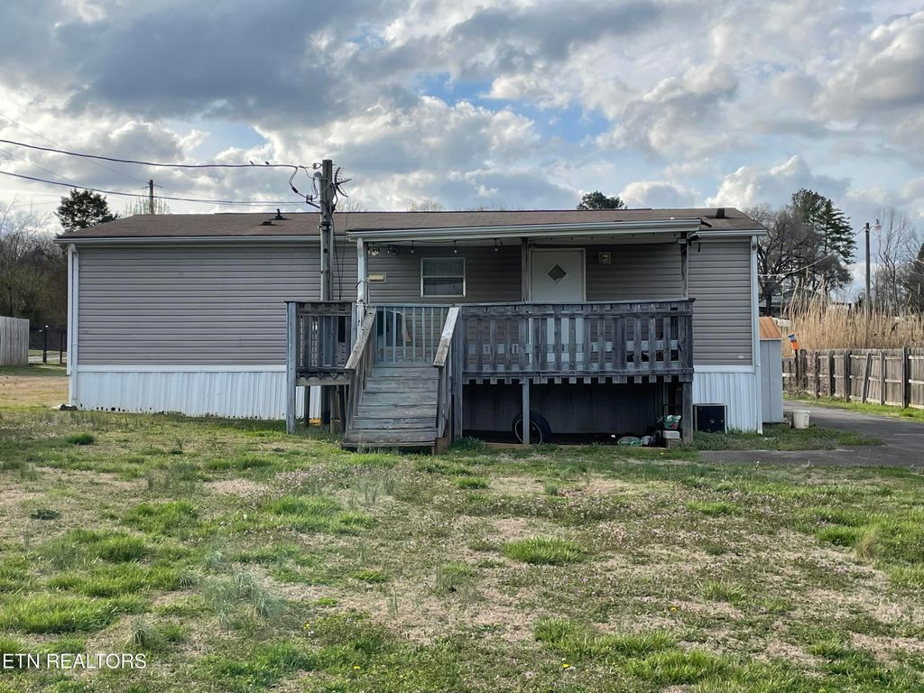 Photo of 125 Hill Loop, Madisonville, TN 37354 (MLS # 1332049)