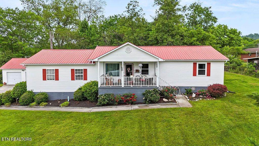 Photo of 335 SW Brown Drive, Knoxville, TN 37918 (MLS # 1318442)