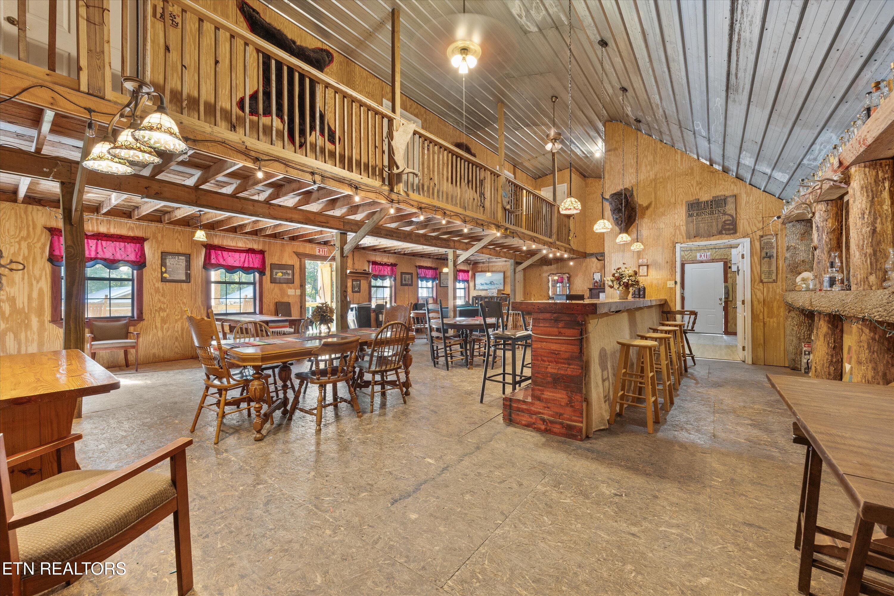 517 Adkins Tr