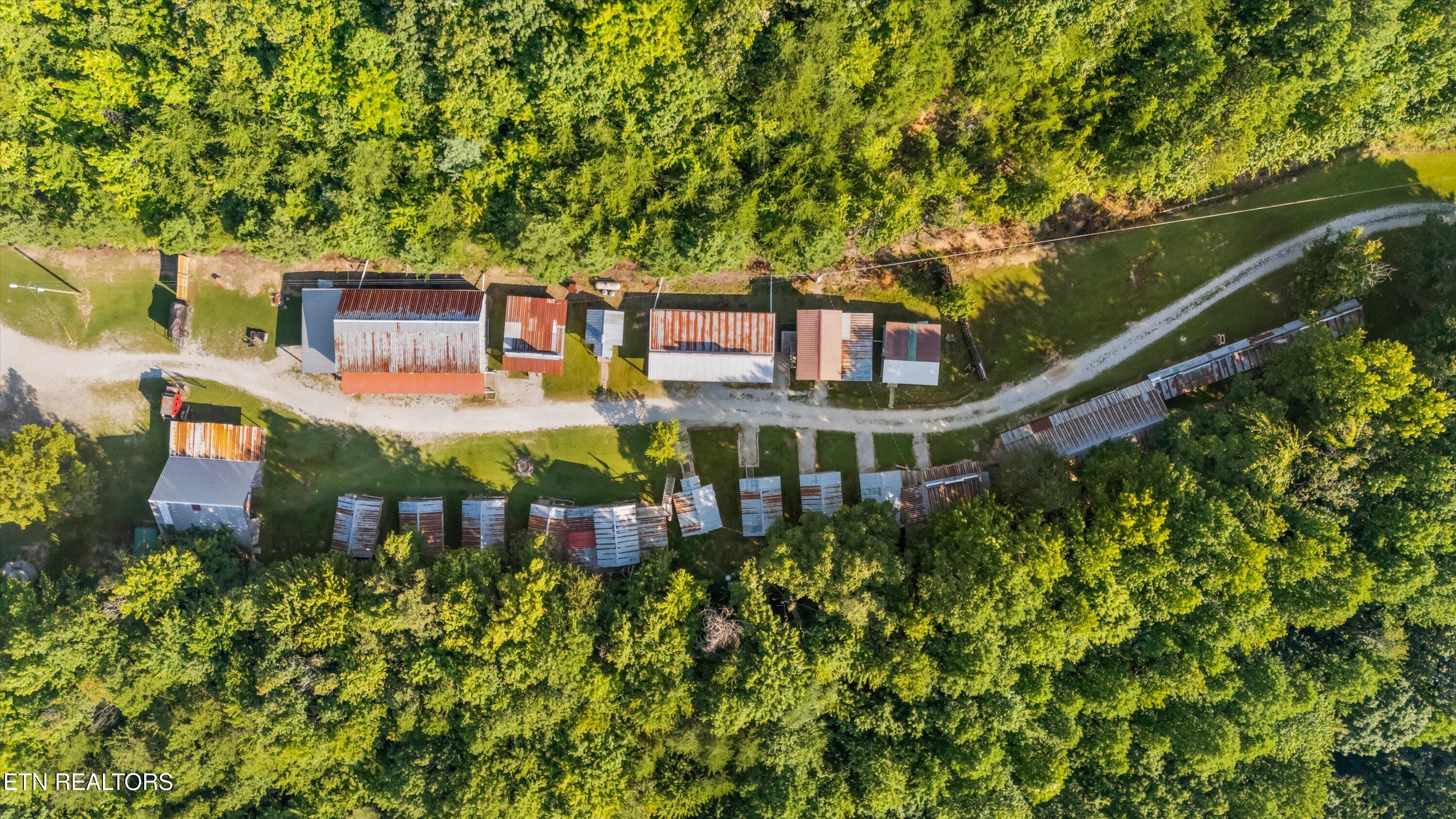 Winfield, Tennessee, 37892, United States, 18 Bedrooms Bedrooms, ,8 BathroomsBathrooms,Residential,Active,1920273