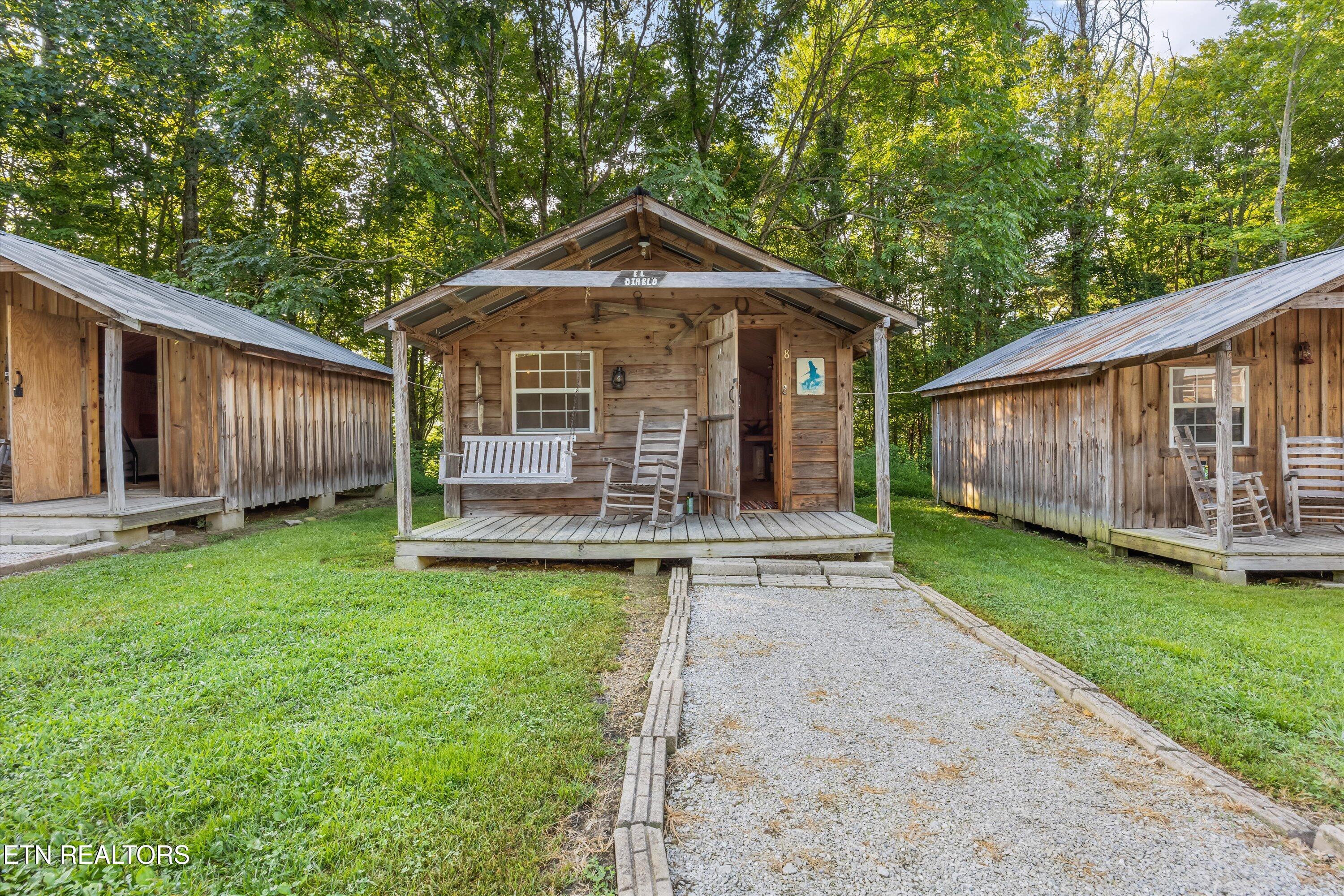 Winfield, Tennessee, 37892, United States, 18 Bedrooms Bedrooms, ,8 BathroomsBathrooms,Residential,Active,1920273