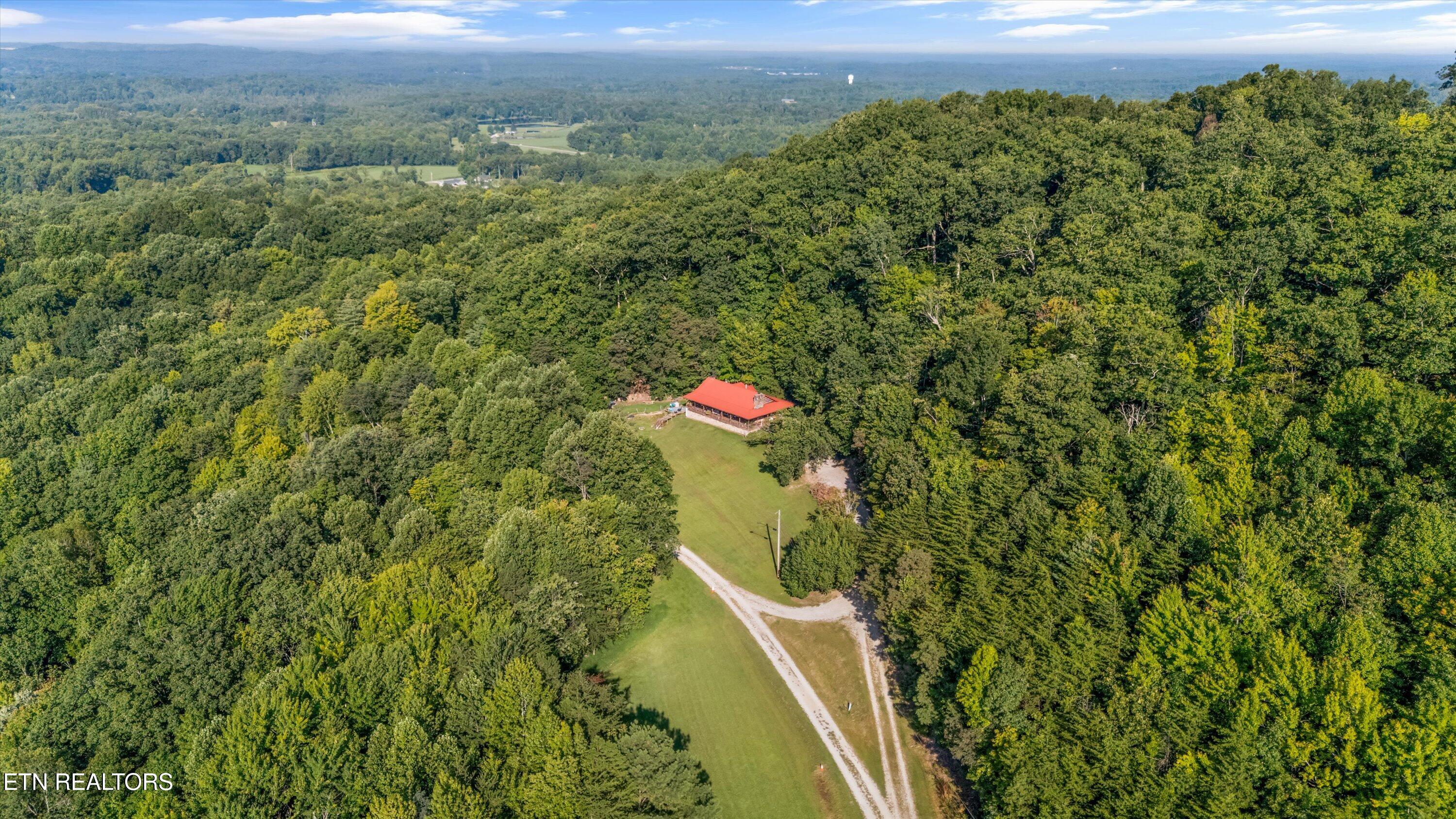 Winfield, Tennessee, 37892, United States, 18 Bedrooms Bedrooms, ,8 BathroomsBathrooms,Residential,Active,1920273