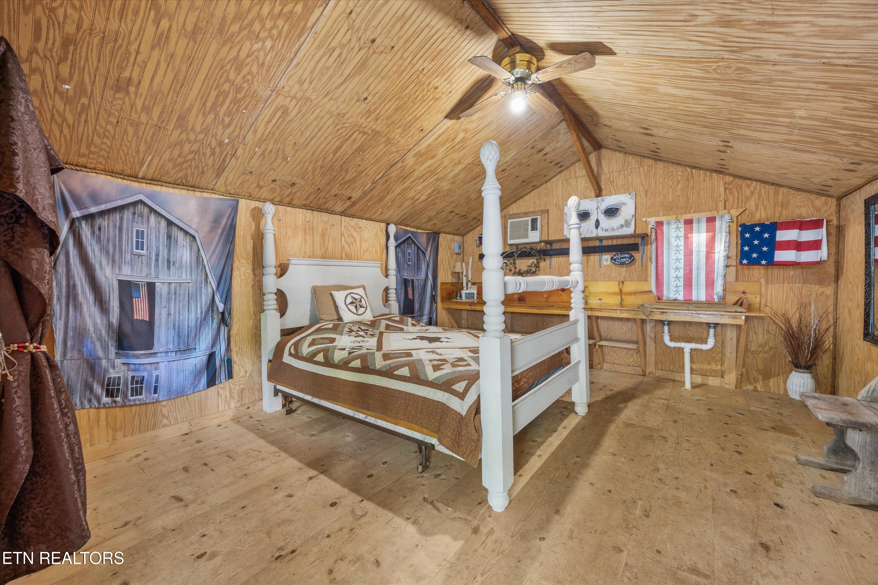 Winfield, Tennessee, 37892, United States, 18 Bedrooms Bedrooms, ,8 BathroomsBathrooms,Residential,Active,1920273