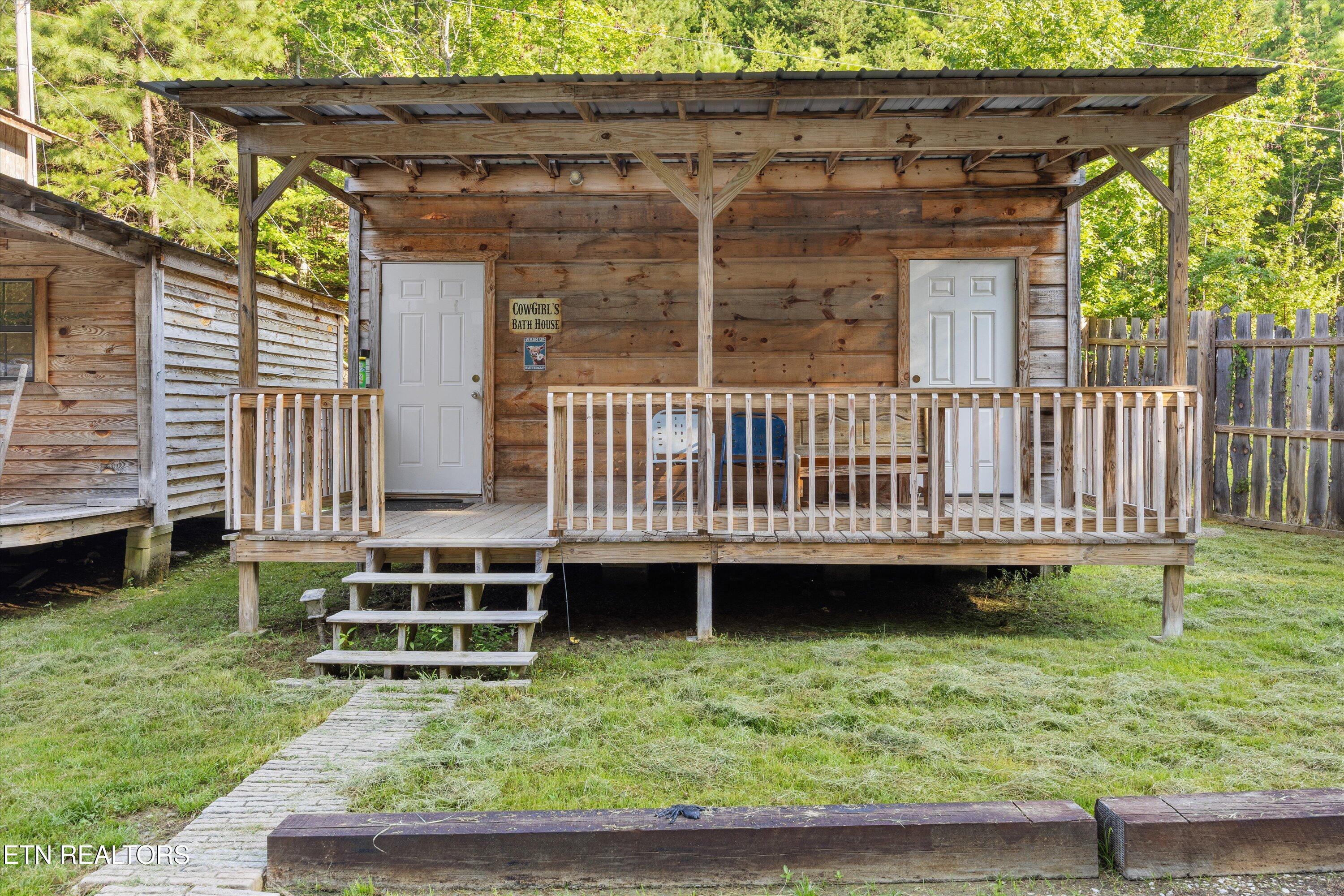 Winfield, Tennessee, 37892, United States, 18 Bedrooms Bedrooms, ,8 BathroomsBathrooms,Residential,Active,1920273