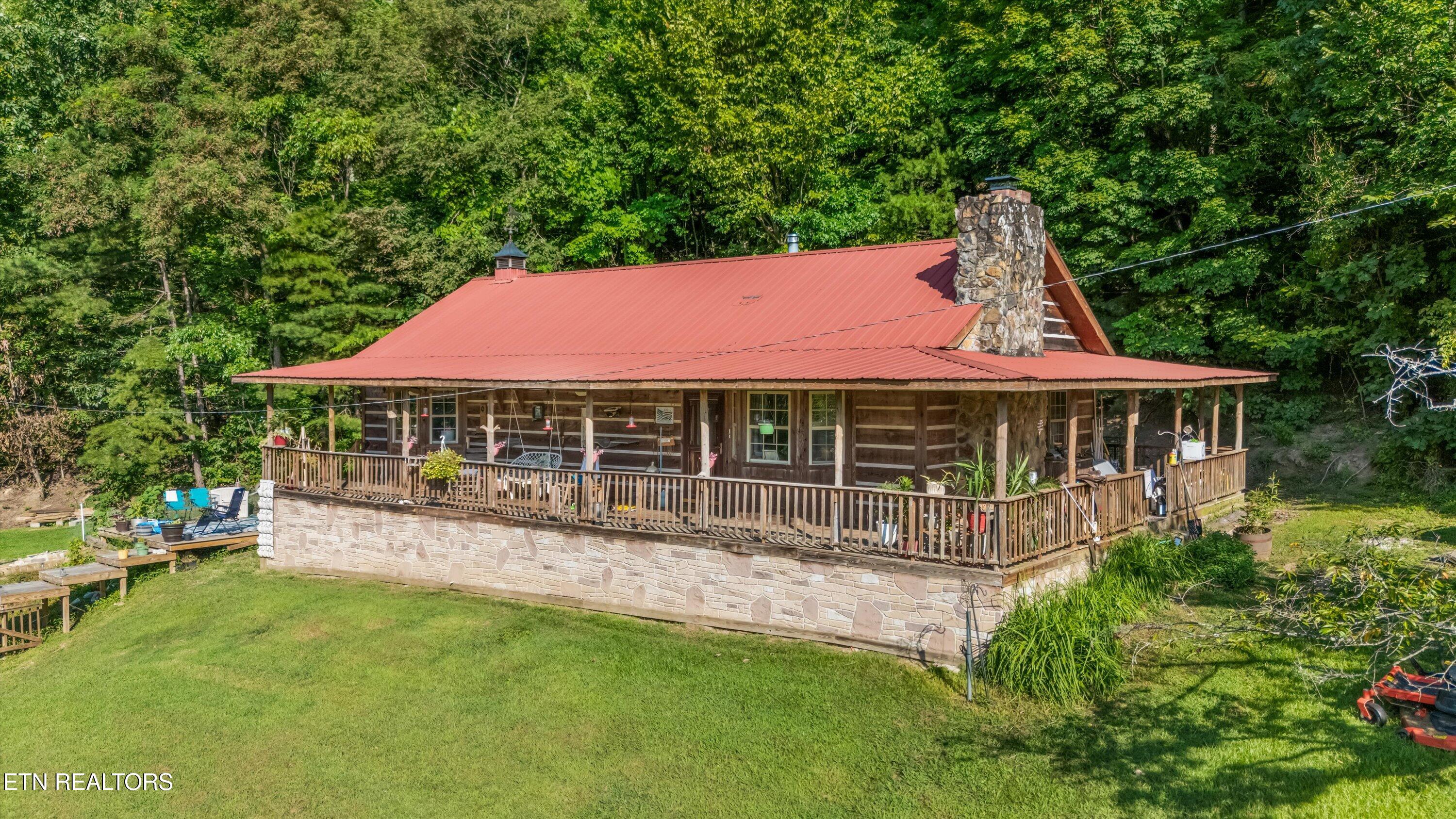 Winfield, Tennessee, 37892, United States, 18 Bedrooms Bedrooms, ,8 BathroomsBathrooms,Residential,Active,1920273