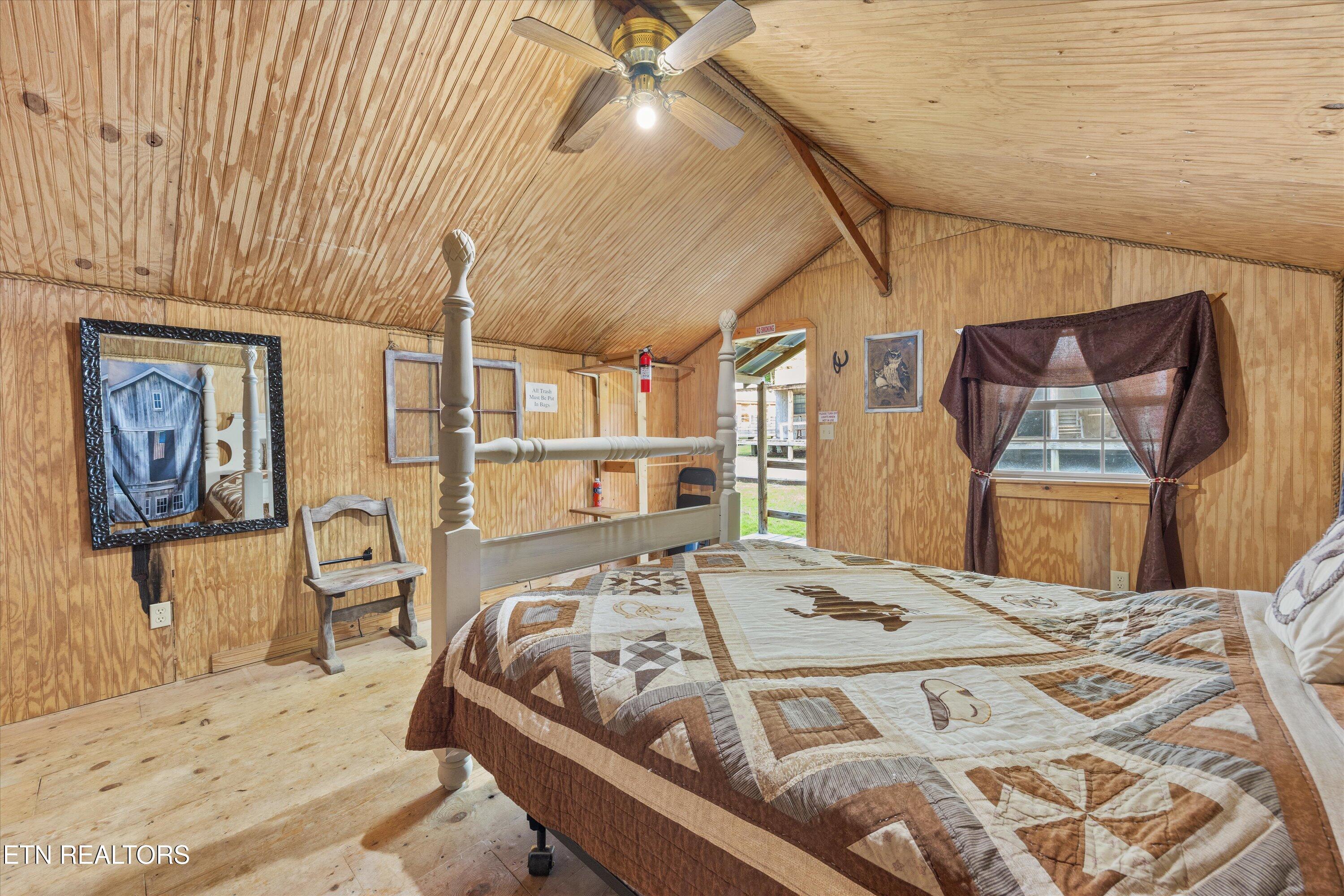 Winfield, Tennessee, 37892, United States, 18 Bedrooms Bedrooms, ,8 BathroomsBathrooms,Residential,Active,1920273