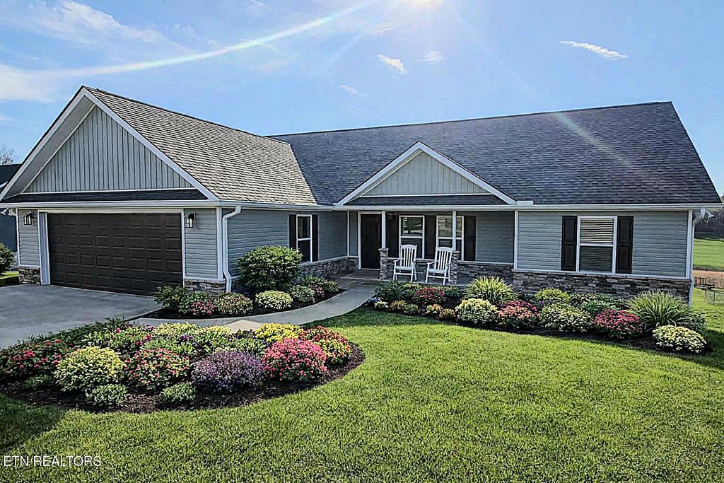 Photo of 254 Thompson Rd, Madisonville, TN 37354 (MLS # 1327221)