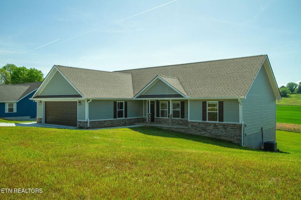 Photo of 254 Thompson Rd, Madisonville, TN 37354 (MLS # 1327221)
