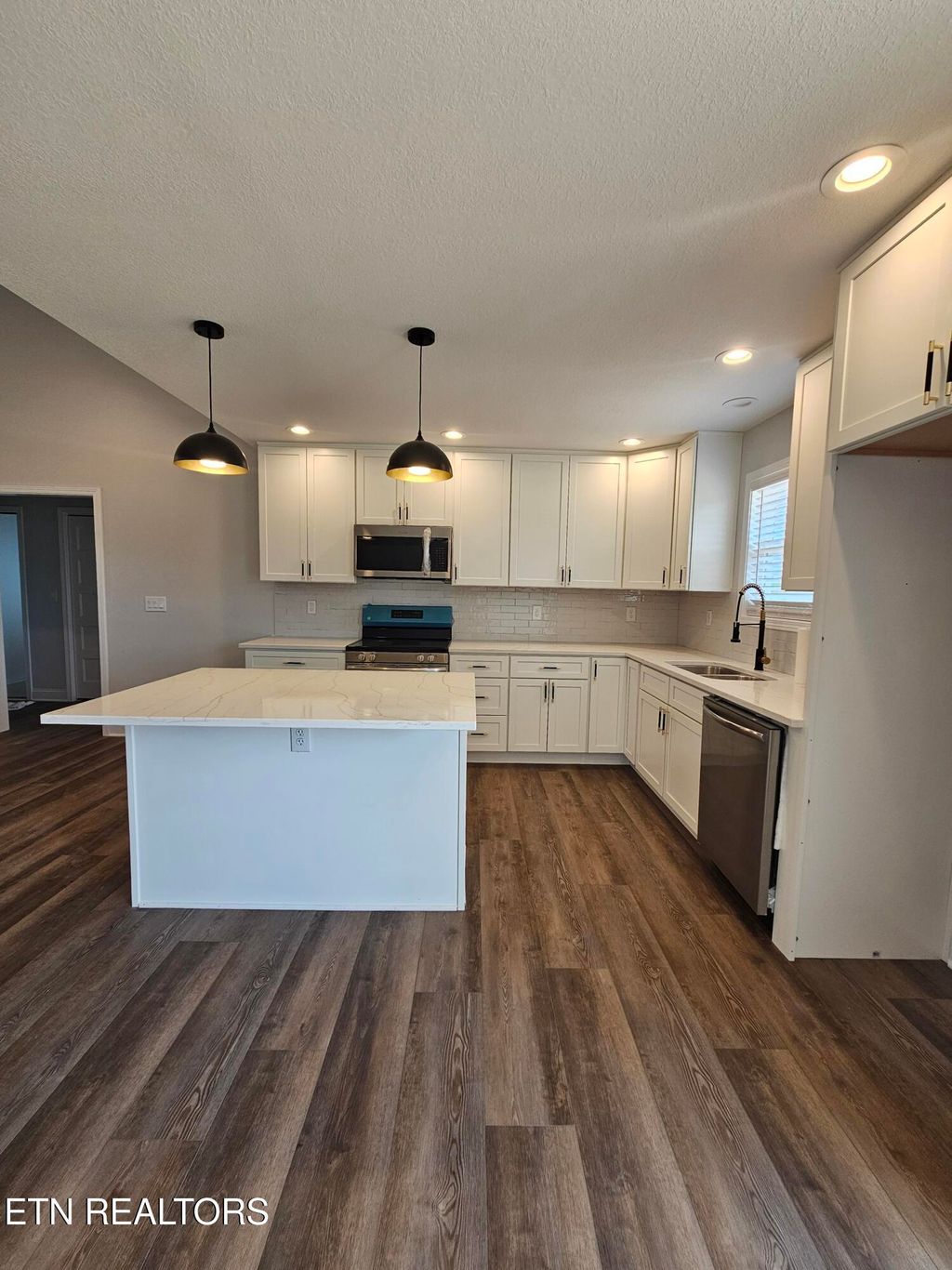 Photo of 254 Thompson Rd, Madisonville, TN 37354 (MLS # 1327221)