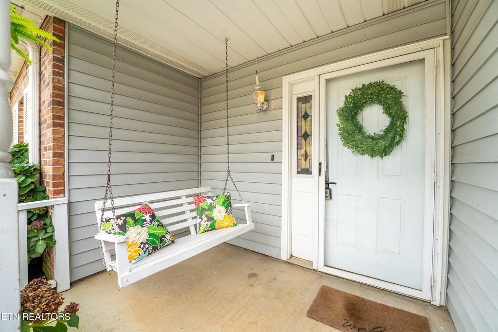 Photo of 2106 Silverbrook Drive, Knoxville, TN 37923 (MLS # 1318088)