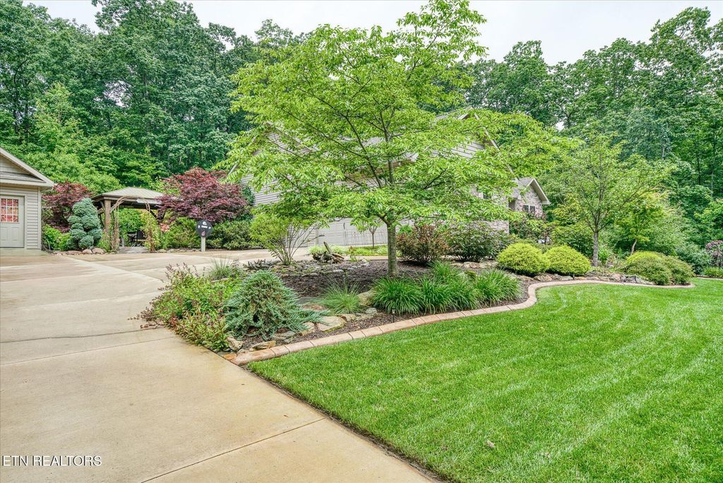 Photo of 130 Folkstone Rd, Crossville, TN 38558 (MLS # 1305192)