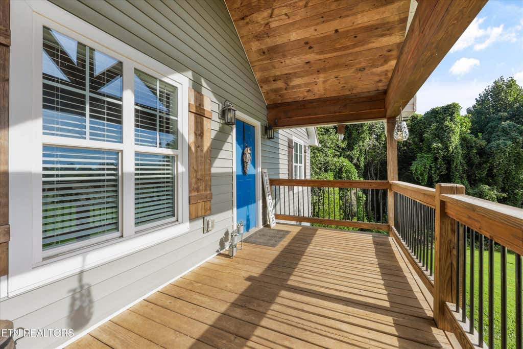 Photo of 104 Bilderback HTS, Sweetwater, TN 37874 (MLS # 1352838)