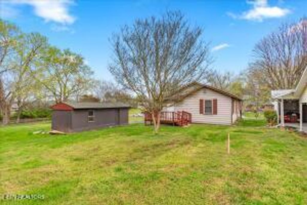 Photo of 109 Fisher St, Athens, TN 37303 (MLS # 1340397)
