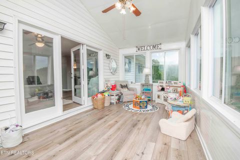 Tiny photo for 140 Walnut Circle, New Tazewell, TN 37825 (MLS # 1340547)