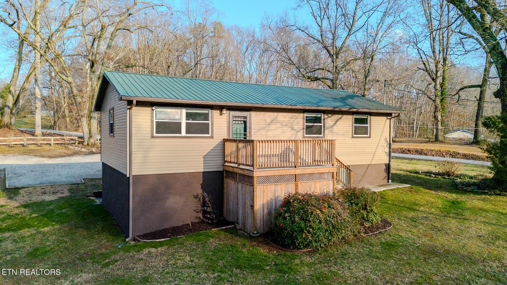 Photo of 103 Cofer Circle, Harriman, TN 37748 (MLS # 1330157)