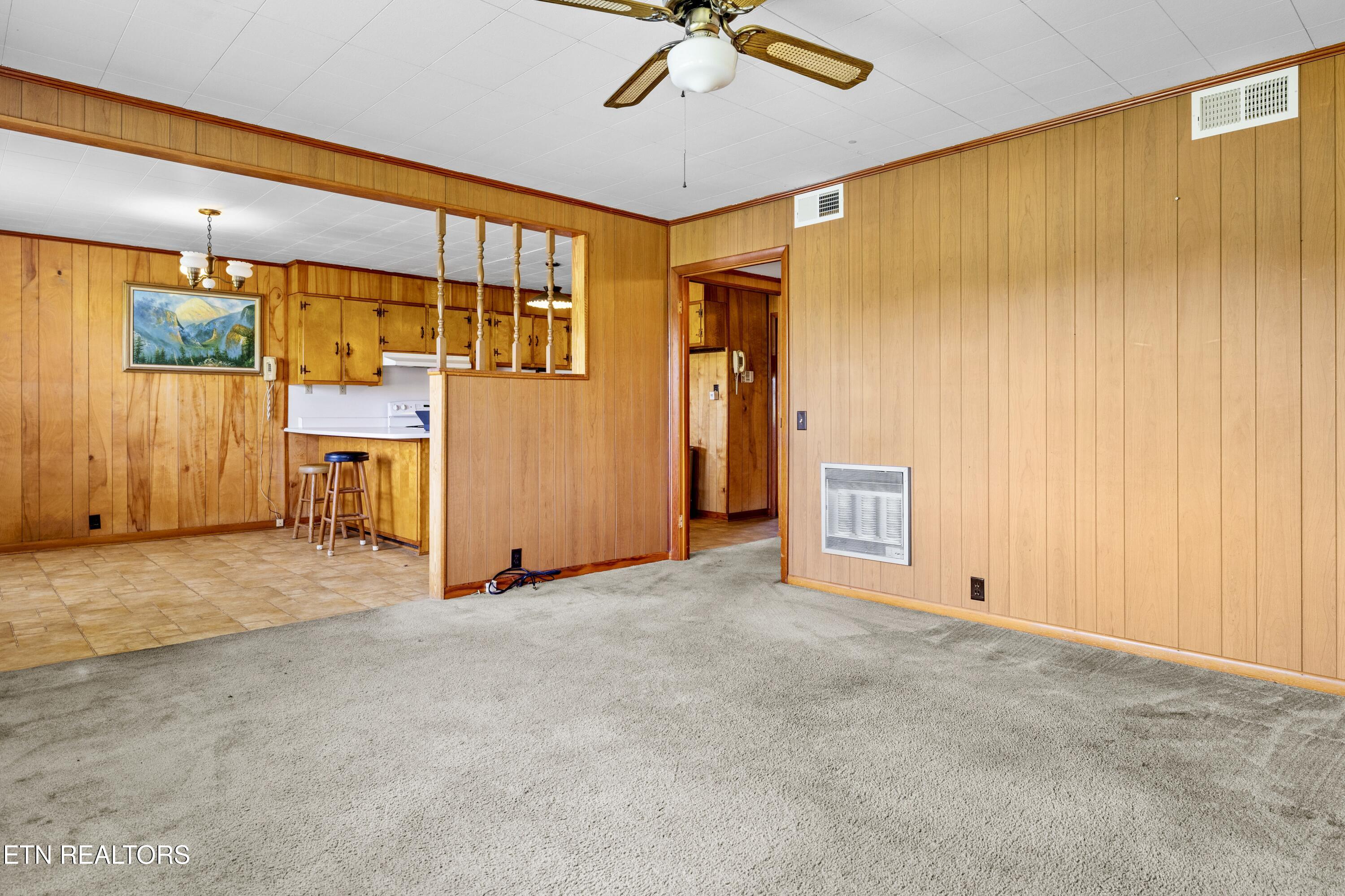 728 County Rd 422