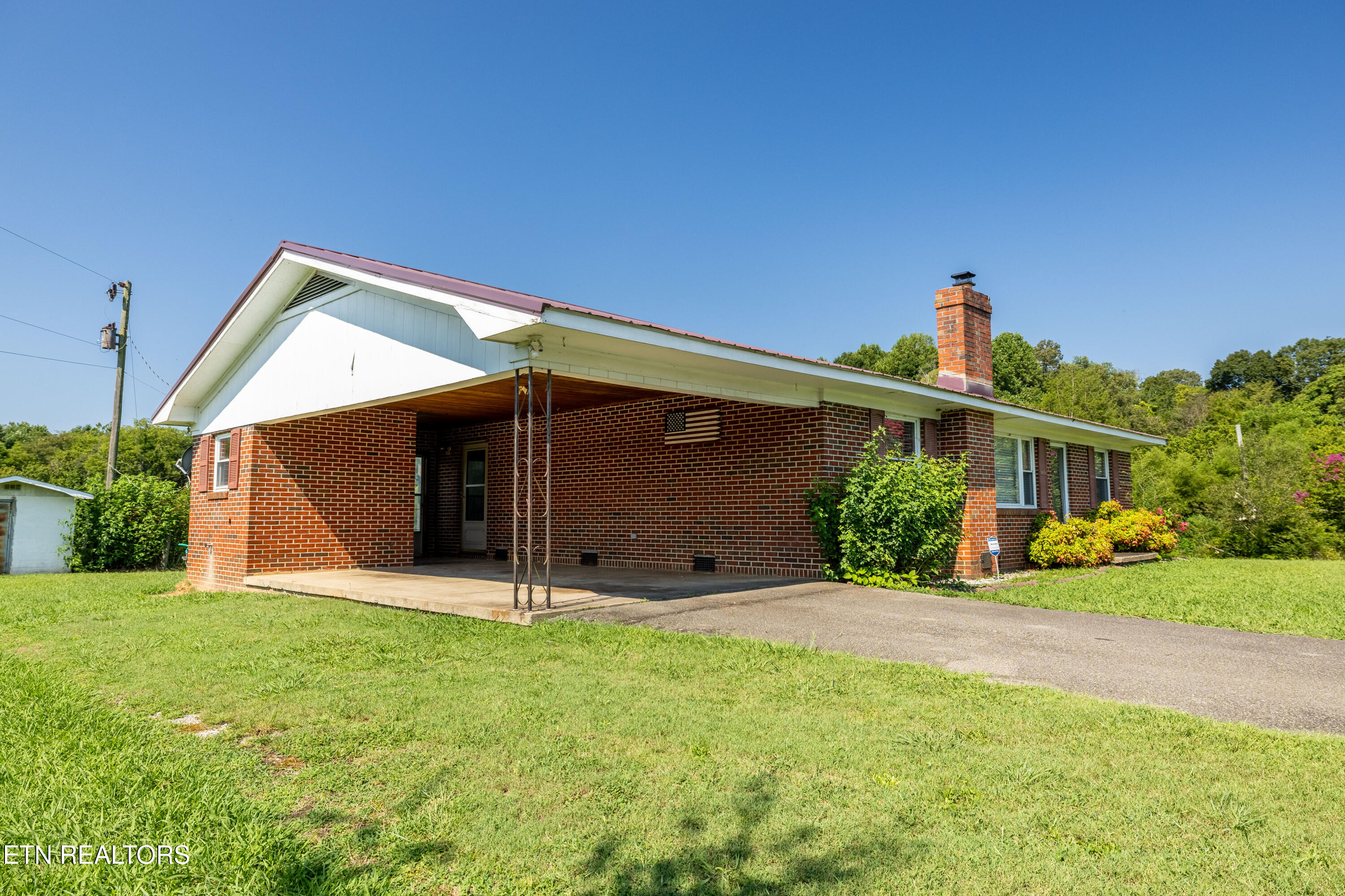 728 County Rd 422