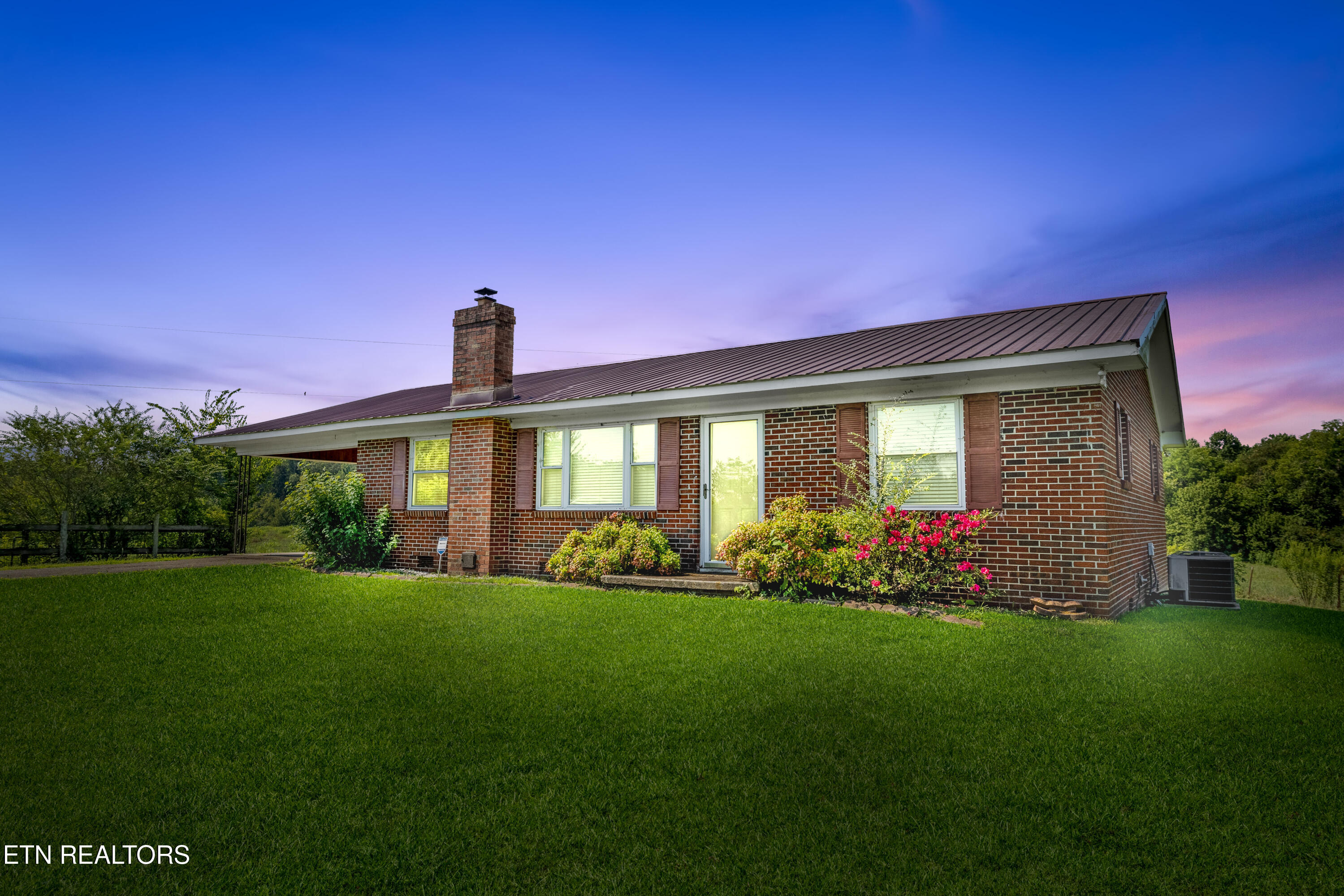728 County Rd 422