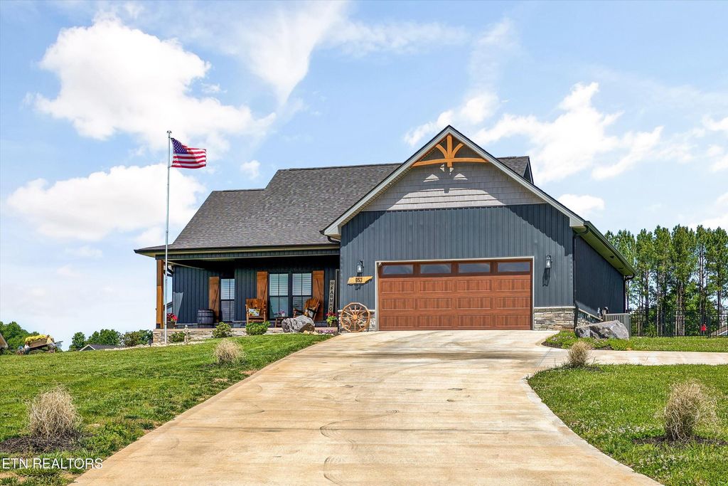 Photo of 853 Pinebrooke Drive, Maryville, TN 37801 (MLS # 1340802)