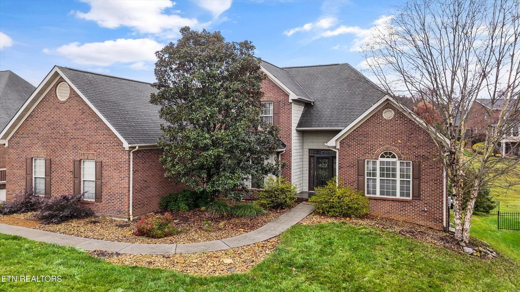 Photo of 1725 Burnside Drive, Maryville, TN 37801 (MLS # 1324048)