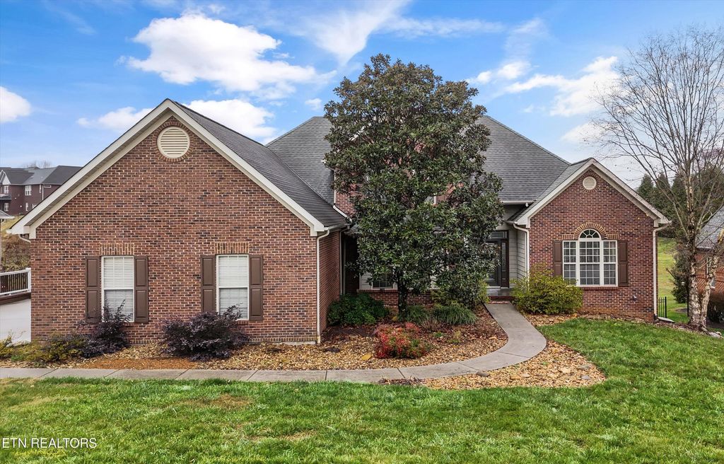 Photo of 1725 Burnside Drive, Maryville, TN 37801 (MLS # 1324048)