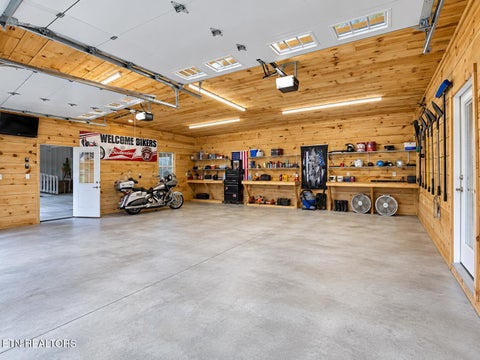 Tiny photo for 2225 Winona Rd, Huntsville, TN 37756 (MLS # 1356252)