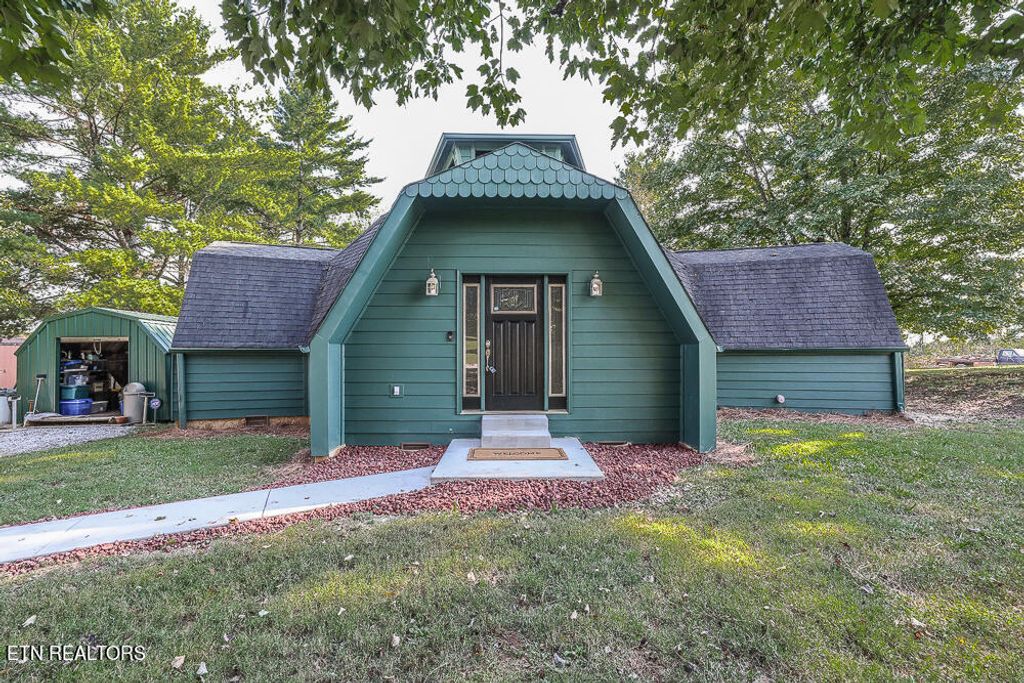 Photo of 833 Mimosa Heights Drive, Louisville, TN 37777 (MLS # 1278555)