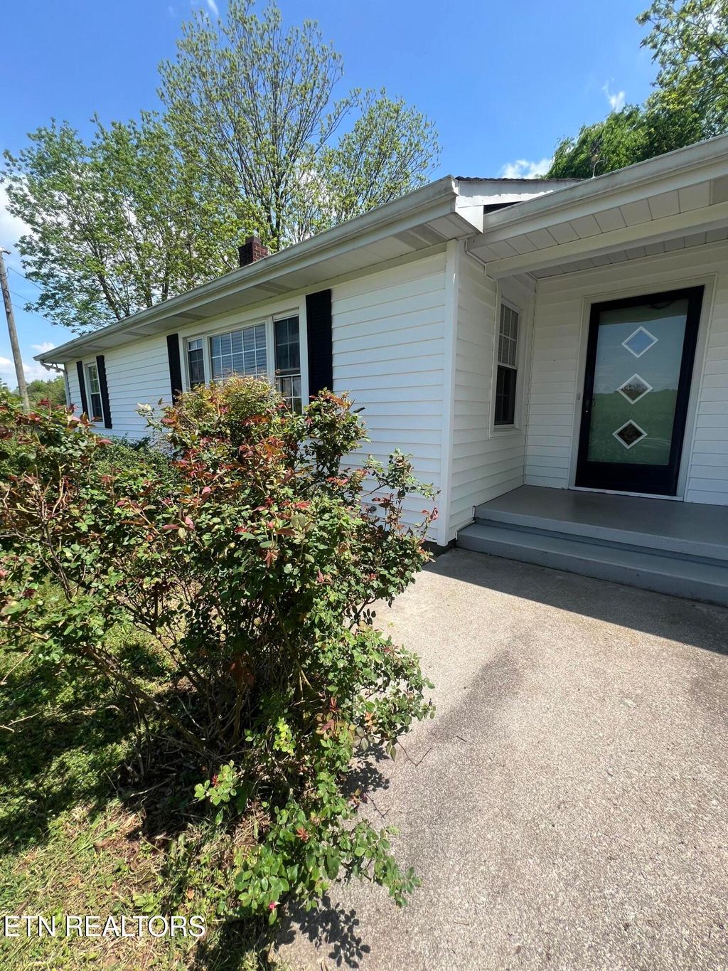 Photo of 2722 Barkshed Rd, Maryville, TN 37803 (MLS # 1337612)